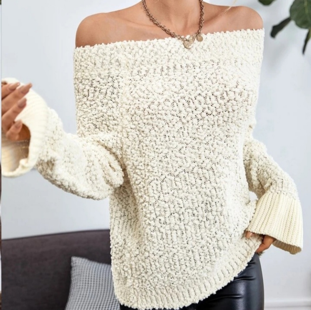 Off the shoulder Popcorn Sweater - Picture 6 of 7